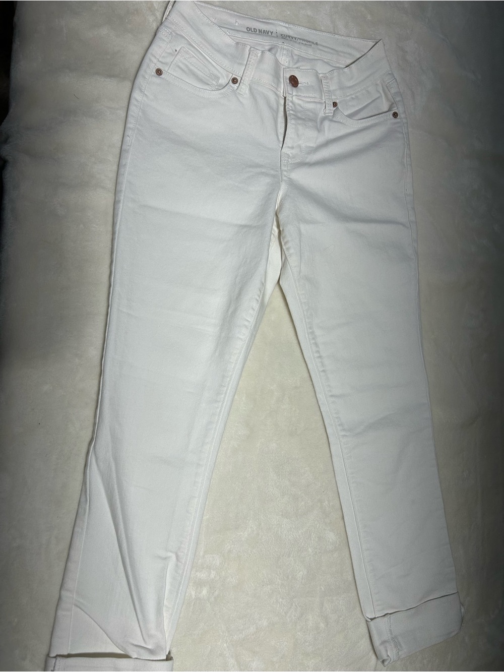 Old Navy Women’s White Curvy Profile Cropped Straight Jeans